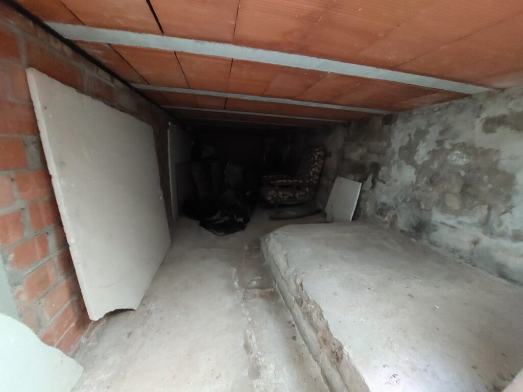 ¡Casa aparellada en venda a Rubí, 305 m2, 3 habitacions i terrassa exterior!