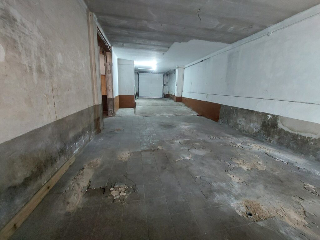 ¡Casa aparellada en venda a Rubí, 305 m2, 3 habitacions i terrassa exterior!