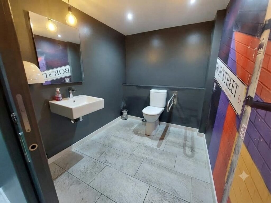 ¡Local en venta en Rubí, 232 m2 ideales para tu negocio!