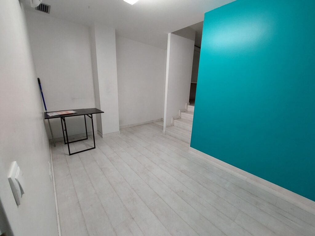 ¡Local en venta en Rubí, 232 m2 ideales para tu negocio!