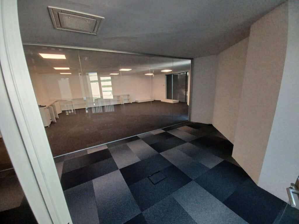 Ampli despatx de lloguer a Rubí, ideal per al teu negoci! 181 m2 disponibles!