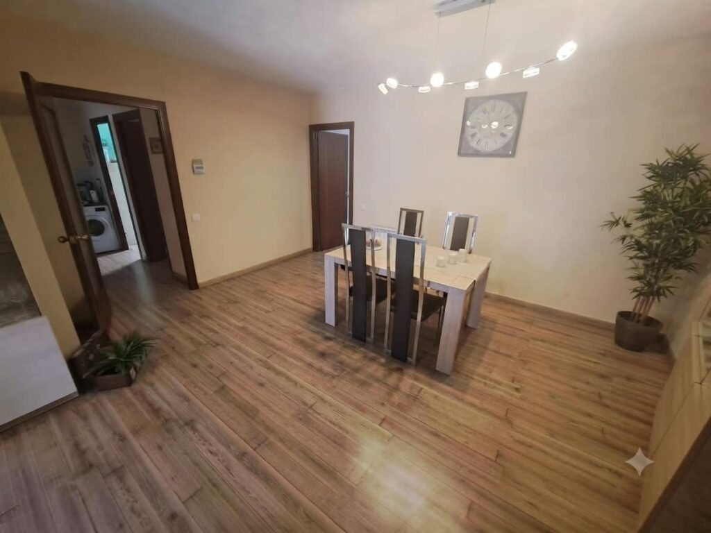 ¡Fantástico piso en zona Ca n´ Oriol!