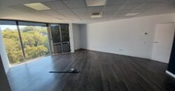 ¡Ampli despatx de lloguer a Rubí, 123 m2 ideals per al teu negoci!