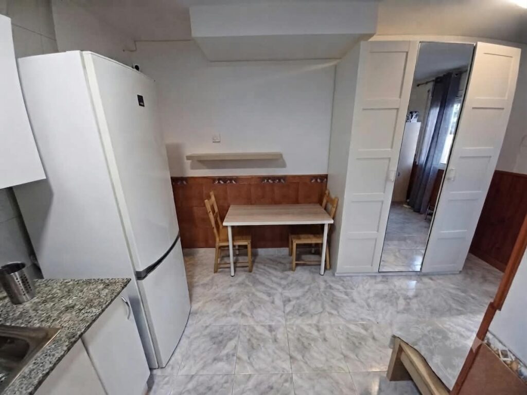¡Piso loft en venta en Rubí, ideal para inversión o primera vivienda!