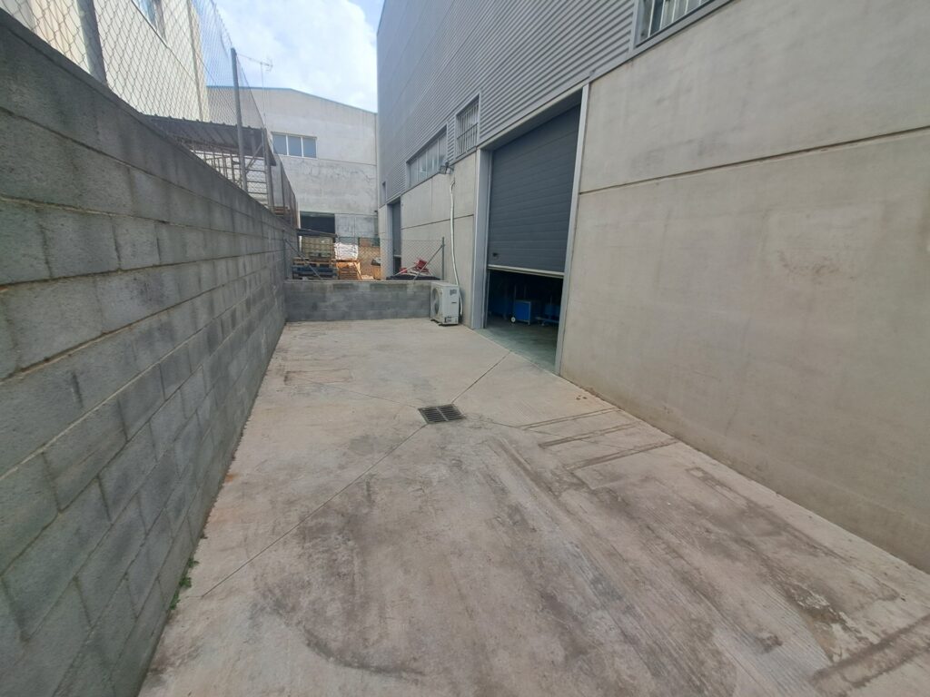 !Nau industrial aparellada de lloguer a Montcada i Reixac, ideal per al teu negoci¡