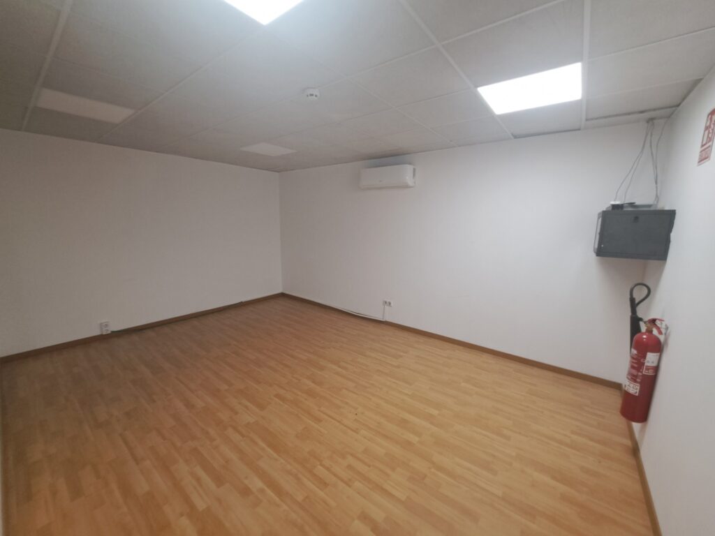 !Nau industrial aparellada de lloguer a Montcada i Reixac, ideal per al teu negoci¡