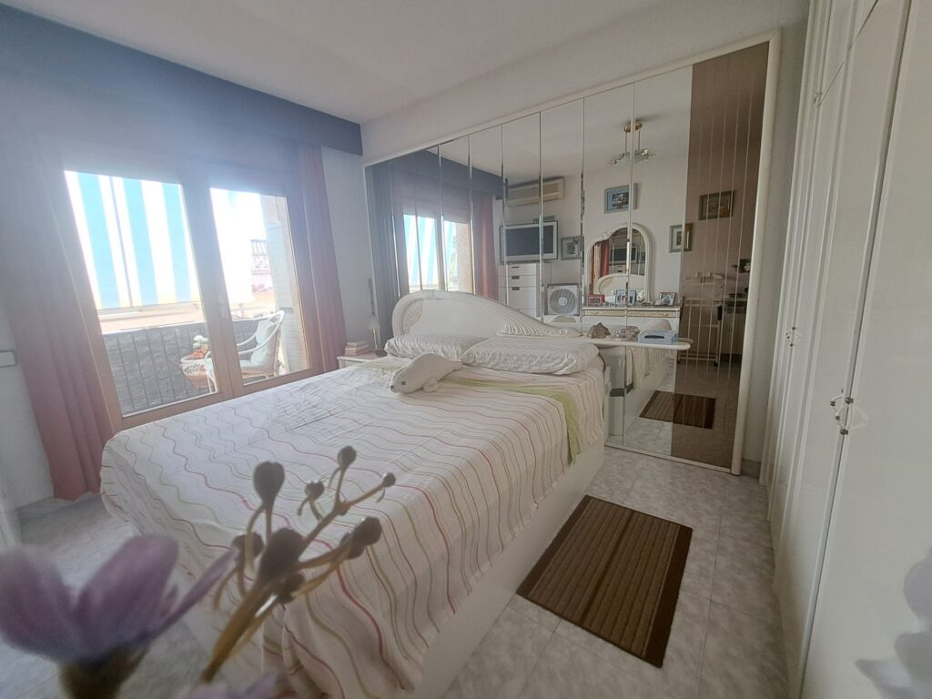 ¡Dúplex en venda a Rubí, 150 m2, 4 habitacions i terrassa. Ideal per a la teva família!