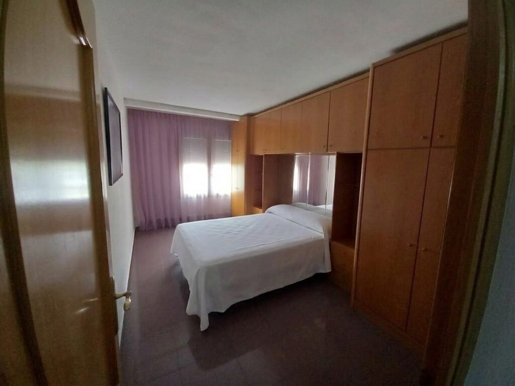 ¡Piso exterior de 3 habitaciones en venta en Rubí!