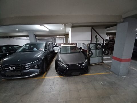 ¡Aparcamiento en venta en Rubí, zona Centro, 10 m² de espacio disponible!