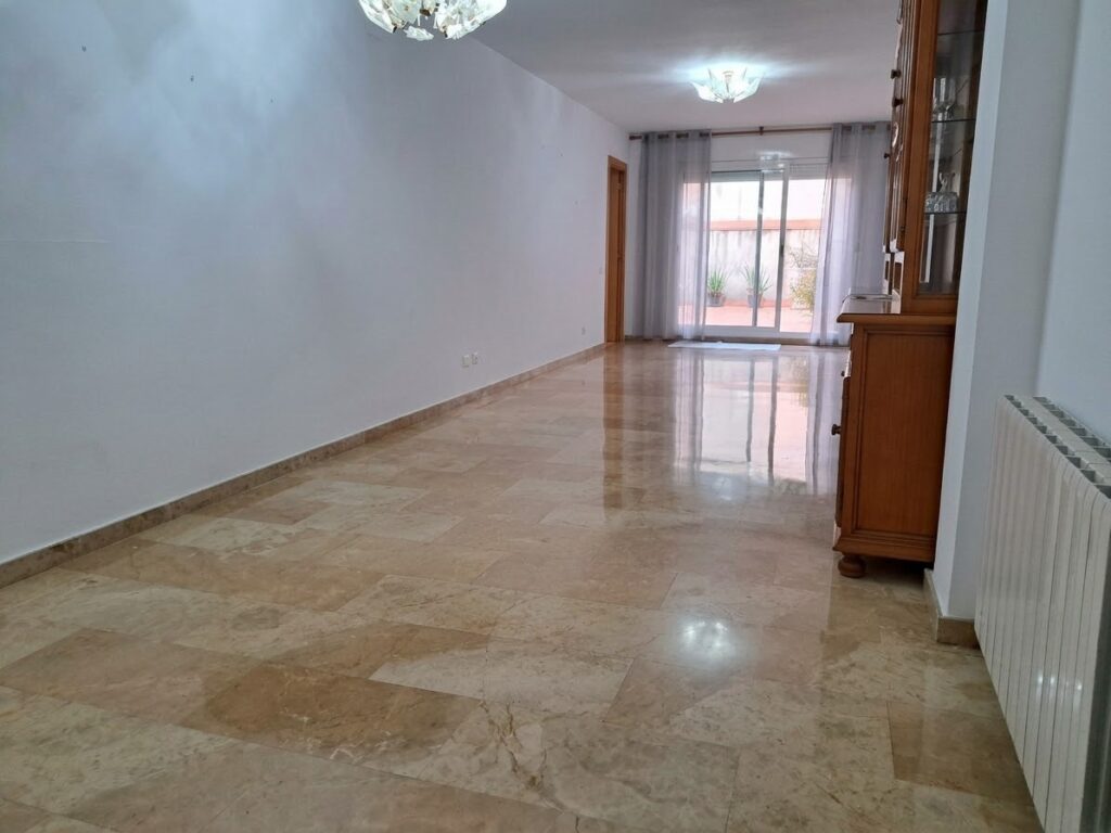¡Piso con terraza, planta baja!